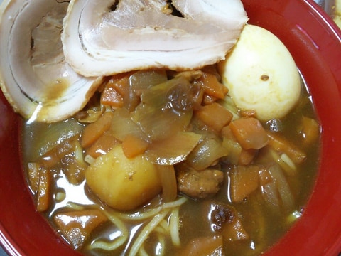 残ったカレーでカレーラーメン!